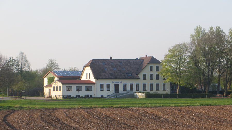 File:Gasthof Barderup 2014.jpg