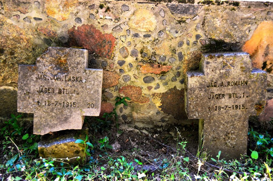 File:WWI soldiers cemetery in Zaļenieki - panoramio.jpg