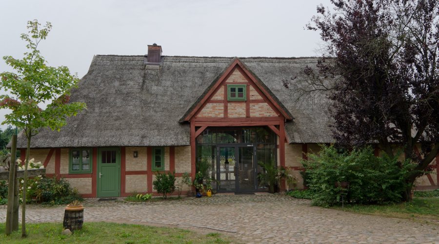 File:Kessin Torkaten des Pfarrhofes 2.jpg