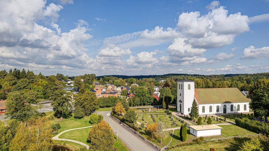 File:Glimåkra kyrka 25 september 2022-2.jpg