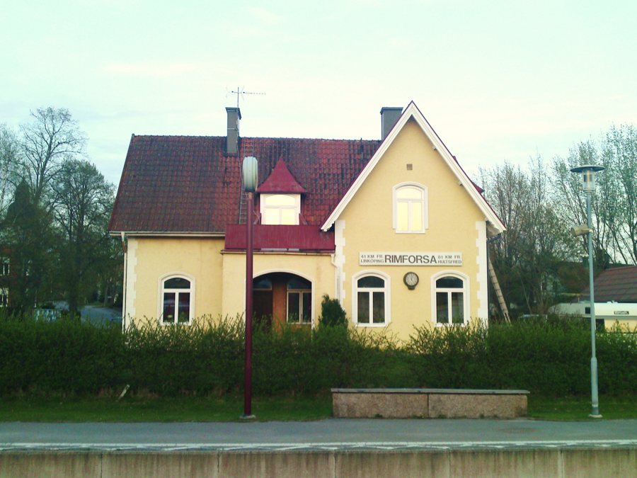 File:Rimforsa station.jpg
