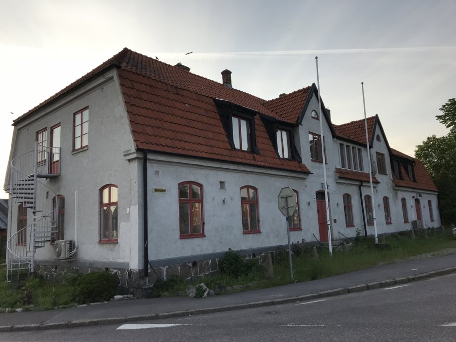 File:Marieholms gästgivaregård-marieholm-gable view.jpg