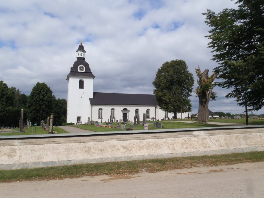 File:Skedevi kyrka 20120727, bild 1.JPG