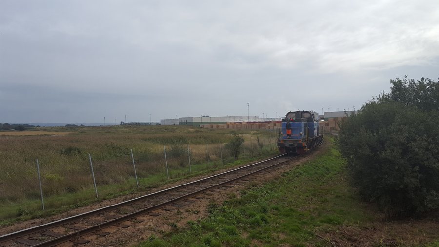 File:Varobacka business track.jpg