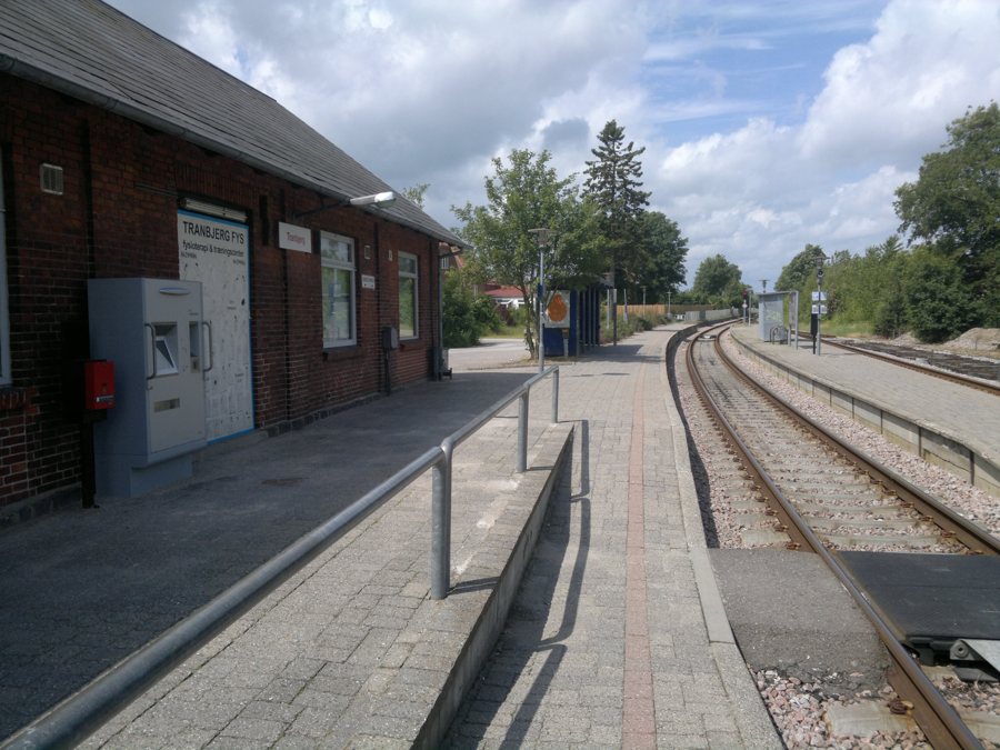 File:Tranbjerg Station Aarhus 1.jpg