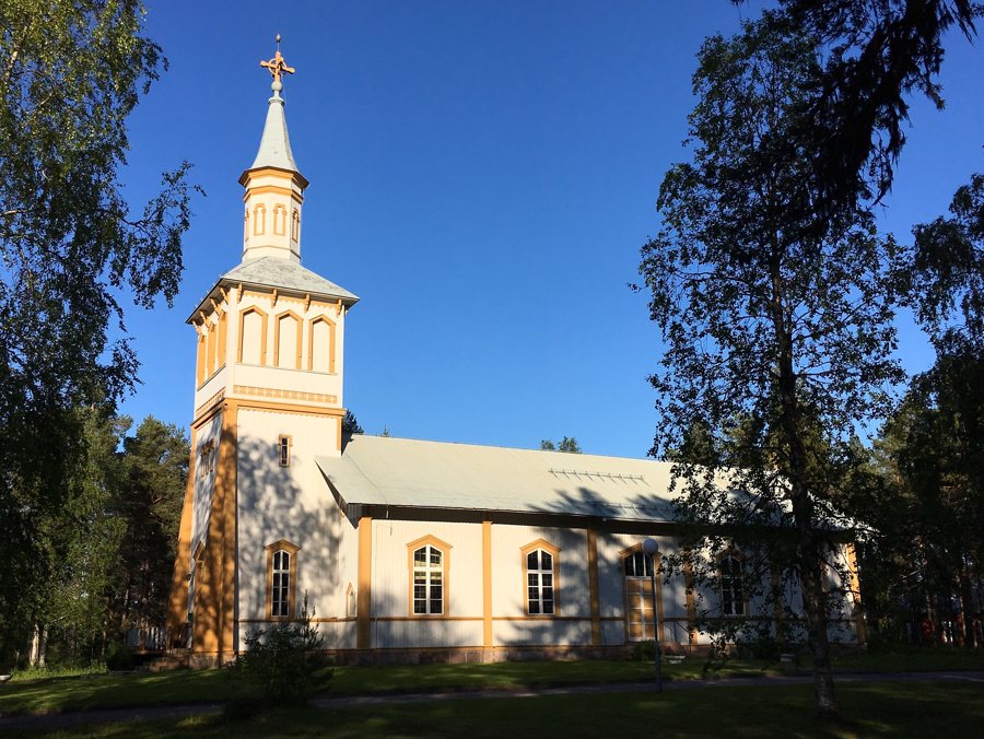 File:Tärendö kyrka.jpg