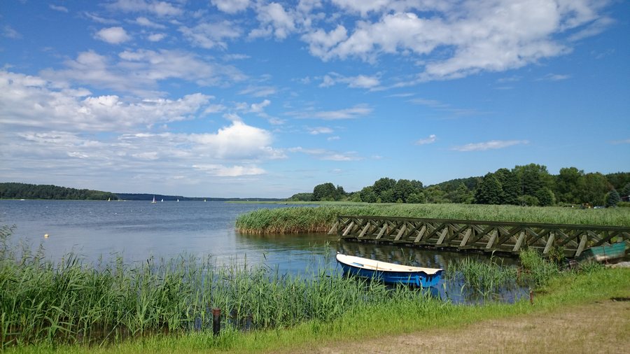 File:Jezioro-charzykowskie-bory-tucholskie-july2017.jpg