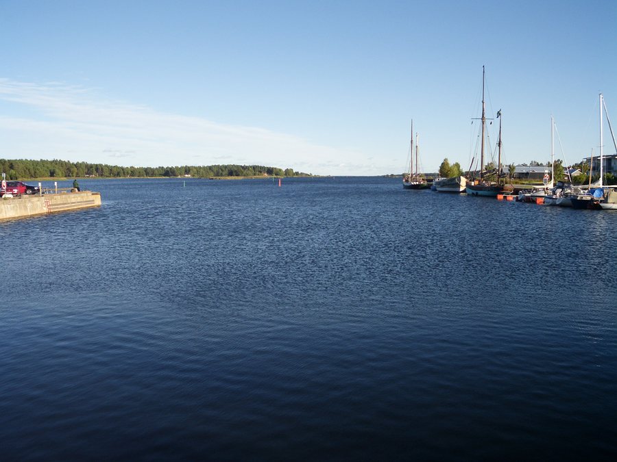 File:Monsteras port.JPG