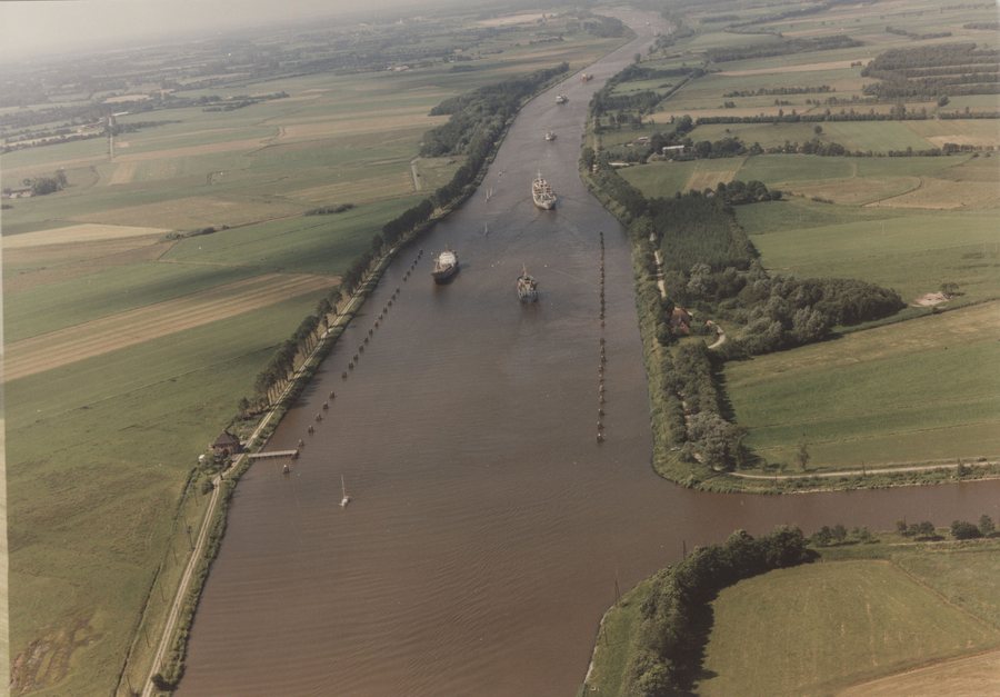 File:Weiche Oldenbüttel am Nord-Ostsee-Kanal, 1985 1985 HB13275.jpg