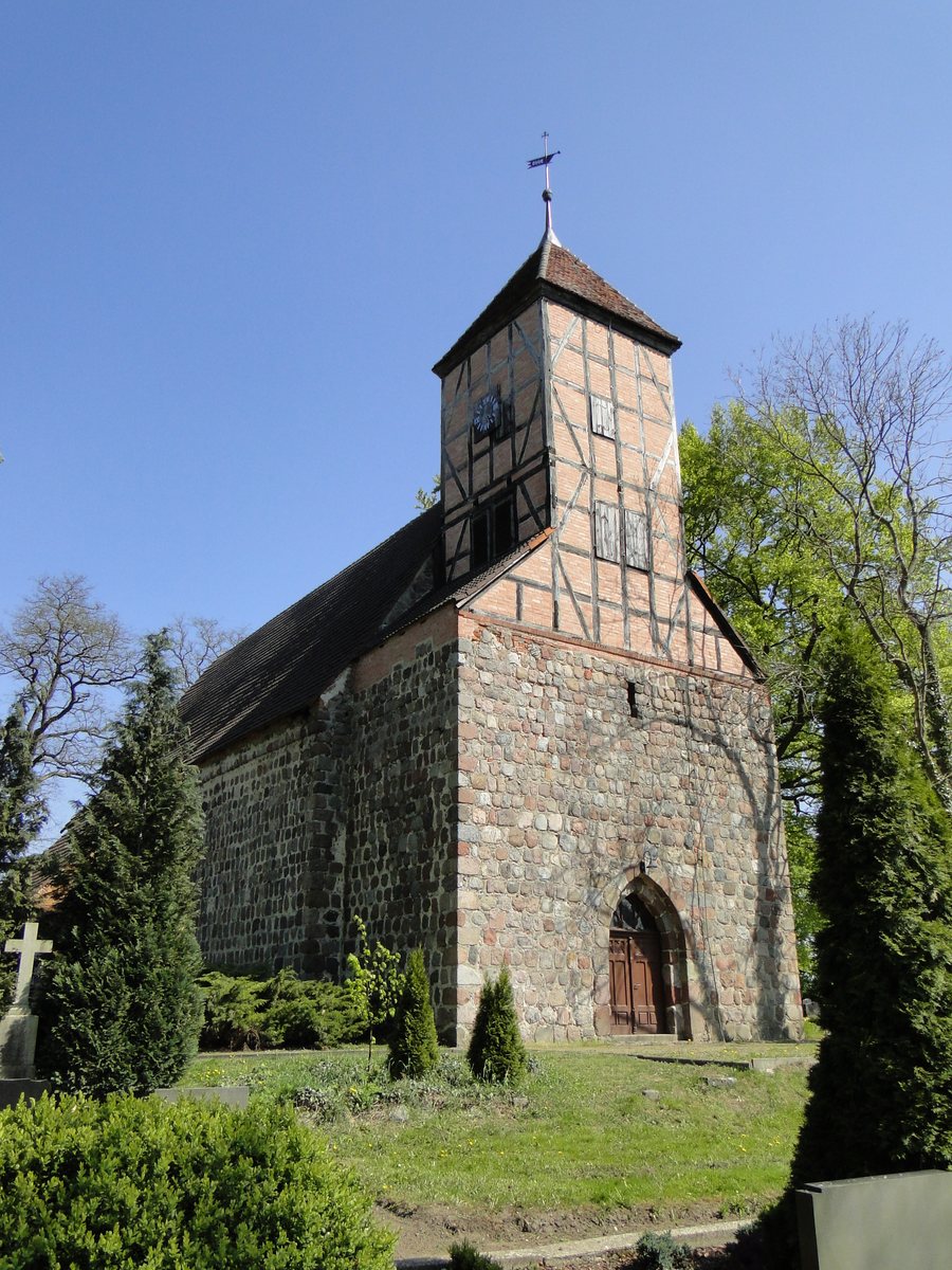 File:Schönbeck Kirche 2011-05-06 278.JPG