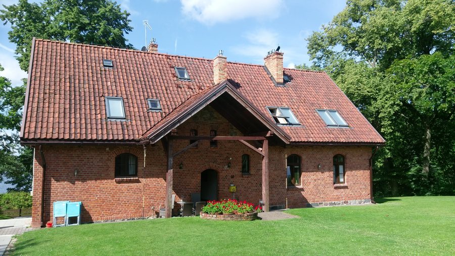 File:Jeziorowskie 1 (35156286404).jpg