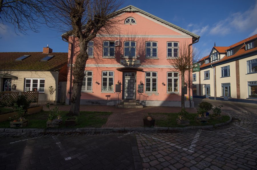 File:Lange Straße 85 Arnis 2022CF.jpg