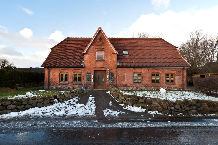 File:Alt Duvenstedt Hausnummer 1.jpg