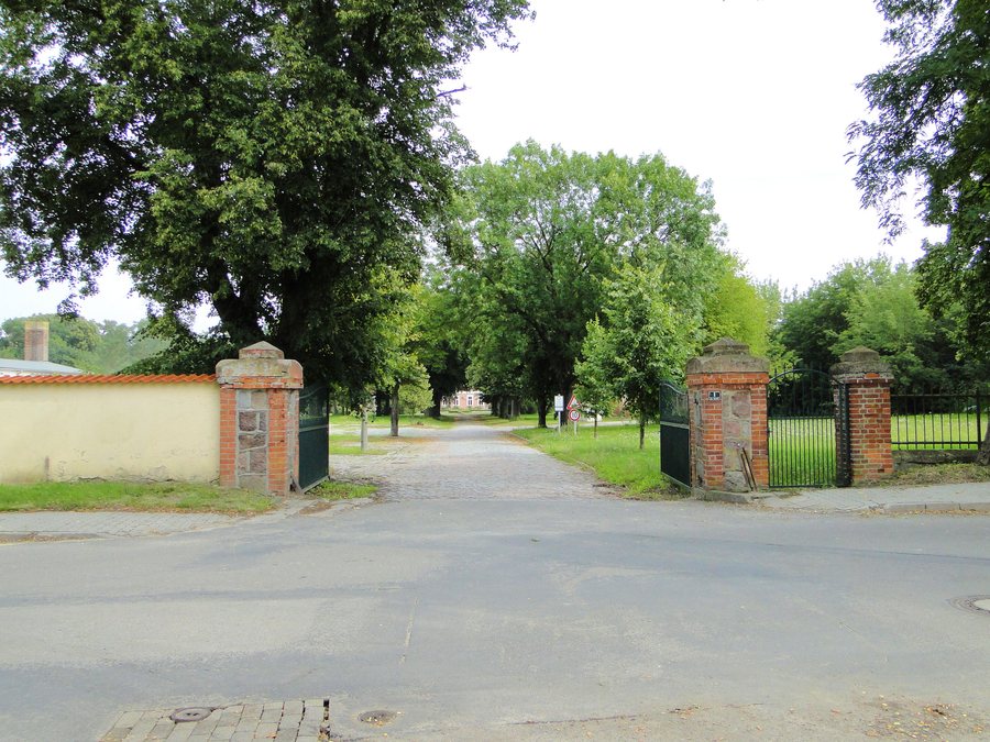 File:Staven Gutshof 2011-08-03 080.JPG