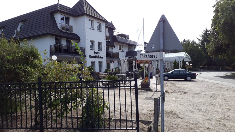 File:Hotel Seeschlößchen, Mühbrook.jpg
