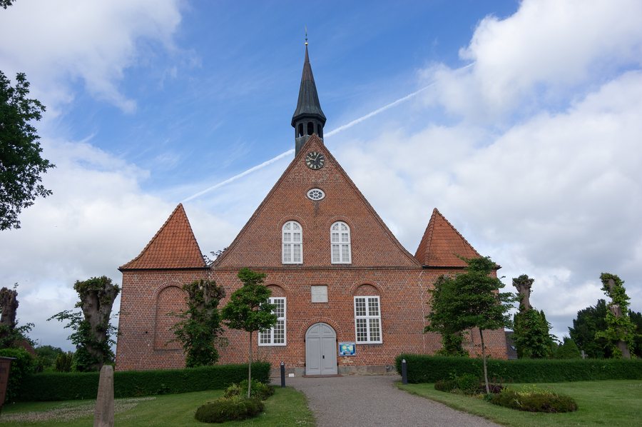 File:St. Katharinen Gelting.jpg