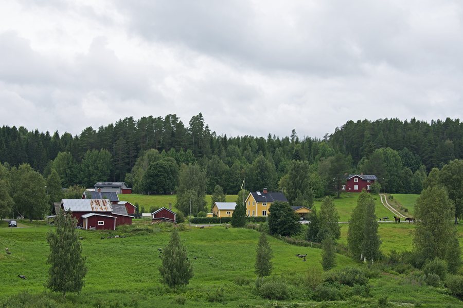 File:Vindeln Buildings northwest of the bridge 2.jpg