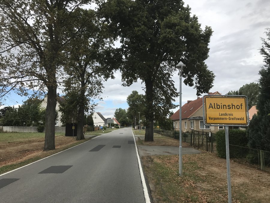 File:Krien-Albinshof Blick nach Norden.jpg