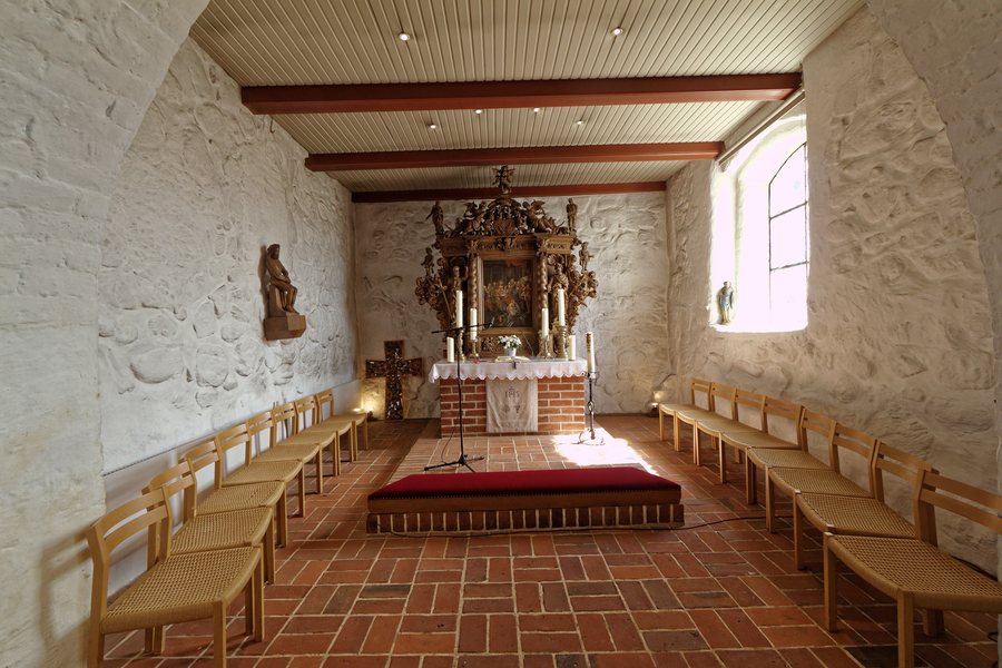 File:Grossenwiehe Kirche 0809.jpg