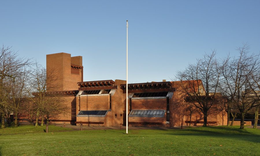 File:Buddinge Kirke (Gladsaxe Kommune, Denmark).jpg
