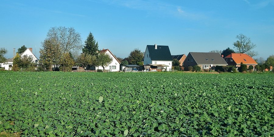 File:Beckerwitz bei Hohenkirchen am Ostseeküstenradweg zwischen Lübeck-Travemünde und Wismar - panoramio (1).jpg