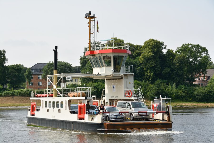 File:Schleswig-Holstein, Rendsburg, Fähranleger Nobiskrug (Schacht-Audorf) NIK 1362.JPG