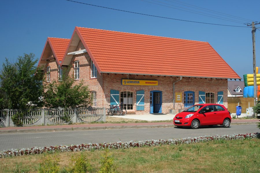 File:Ostrowo - Building 01.jpg
