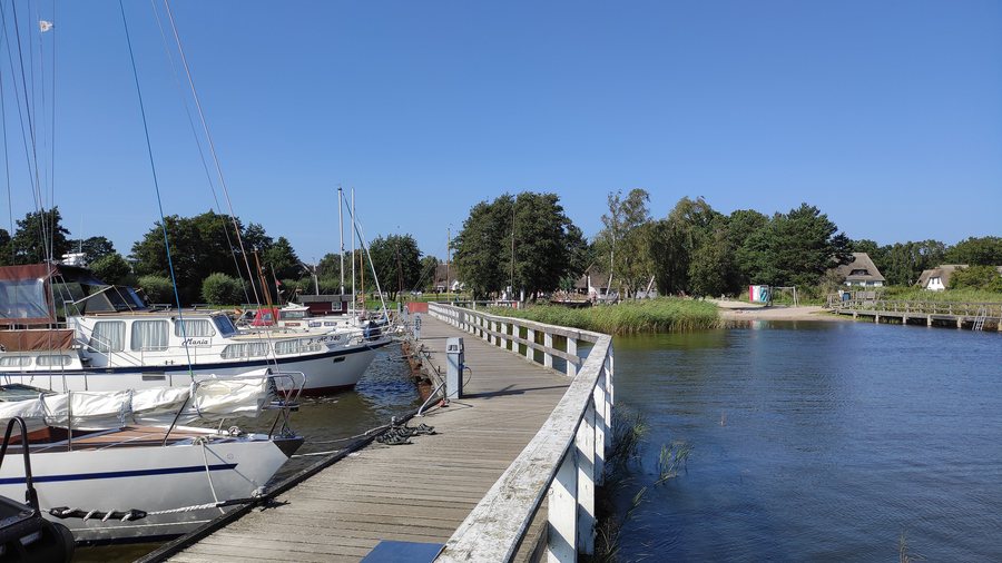 File:Wieck-am-Darß Hafen 2025-08-15 160133.jpg