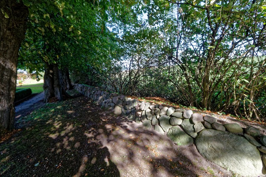 File:Taarstedt St Annen Feldsteinwall 3087.jpg