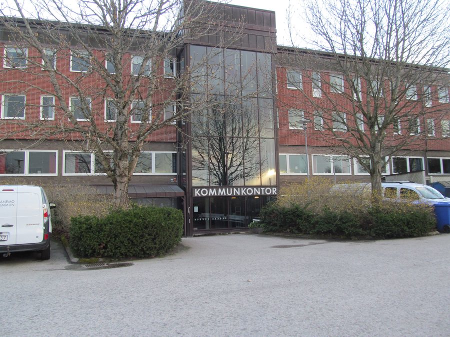 File:Tranemo kommunkontor 20170424.jpg