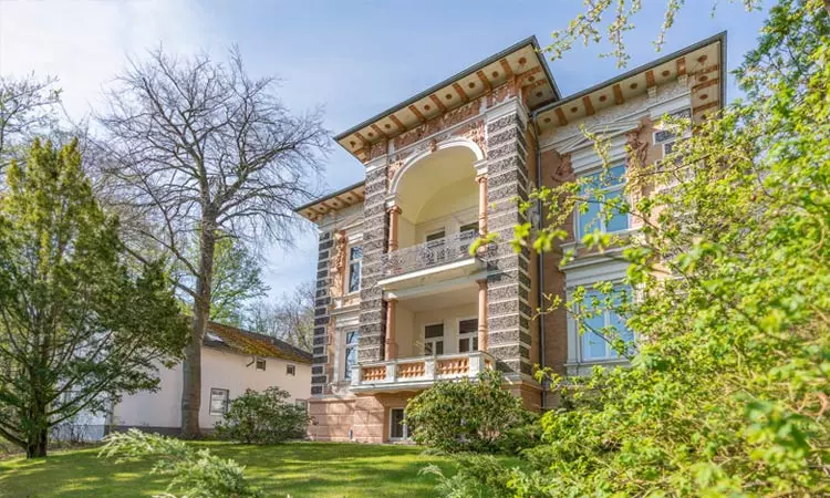 Villa Ikarus